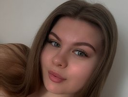 AbbyMint is No.13 on Most Frequent Cam Girls Today (2026-07-20 10:30 UTC)