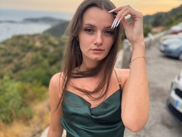 No.33 on Longest Live Cam Sessions Today — alisonitaaa — 2026-06-22 23:45 UTC