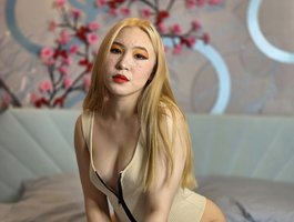 Amandalovea is No.16 on Longest Live Cam Sessions Today (2026-10-17 02:00 UTC)