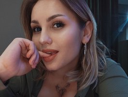 No.22 on Top Cam Girls by Peak Viewers Today — baeonlive — 2026-06-14 13:12 UTC