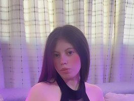No.77 on Top Cam Girls by Time Slot Today — barbie-devon — 2026-06-23 21:45 UTC
