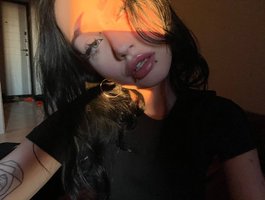 No.70 on Top Cam Girls by Peak Viewers Today — bloomsakura — 2026-06-11 07:15 UTC