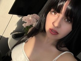No.33 on Top Cam Girls Hot Right Now — Businkaa — 2026-06-16 23:46 UTC