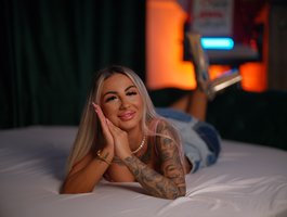 CelineDyor is No.75 on Top Cam Girls by Daily Streak (2026-07-11 17:15 UTC)