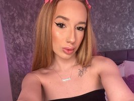 No.77 on Top Cam Girls by Time Slot Today — EmmaCinn — 2026-06-23 21:45 UTC