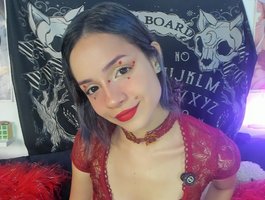 LaxiViolet is No.28 on Latina Cams Making a Comeback Today (2026-07-23 02:16 UTC)