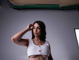 No.48 on Top Cam Girls by Peak Viewers Today — LeahJones — 2026-06-11 07:15 UTC
