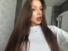 No.60 on Top Flirt Cams Hot Right Now — LeylaBrooklyn — 2026-06-10 10:01 UTC