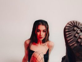 No.78 on Top Cam Girls by Peak Viewers Today — AlinaRay — 2026-06-23 21:45 UTC