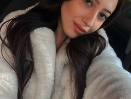 No.63 on Top Cam Girls by Time Slot Today — TheaOrre — 2026-06-23 21:45 UTC