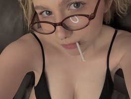 No.77 on Top Cam Girls by Peak Viewers Today — Mashmallow — 2026-06-11 07:15 UTC