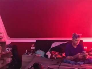 Avery After Dark is No.38 on Top Cam Models Online Now (2026-07-05 01:30 UTC)