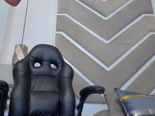 ChloeeBell is No.77 on Top Cam Girls Making a Comeback Today (2026-06-25 22:46 UTC)