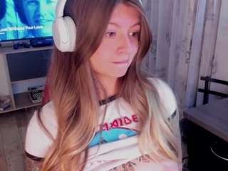 Emma is No.66 on Longest Cam Girl Sessions Today (2026-07-07 23:45 UTC)