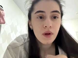 No.1 on Cam Models Making a Comeback β FloHenke β 2026-06-22 22:10 UTC