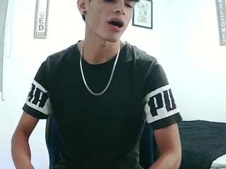 harry24Saber is No.40 on Rising Cam Models Today (2026-09-26 23:30 UTC)