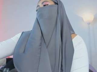 No.33 on Cam Models Making a Comeback — isa-perez — 2026-06-22 01:01 UTC