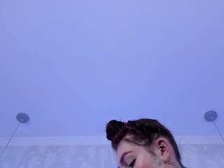 liz-lunna is No.6 on Hottest Cam Models Online Right Now (2026-08-19 02:45 UTC)