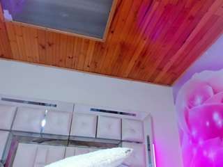 mia-peyton is No.32 on Top Cam Models Online Now (2026-09-06 04:45 UTC)