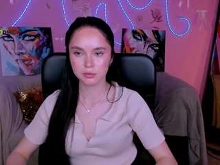 No.16 on Top Cam Girls Online Today — vanesa-lux — 2026-06-25 18:01 UTC