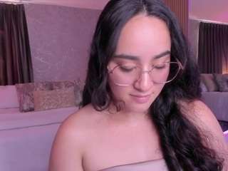 Viiolet-rosee is No.65 on White Cams Making a Comeback Today (2026-07-20 20:30 UTC) Viiolet-rosee is No.65 on White Cams Making a Comeback Today (2026-07-20 20:30 UTC)