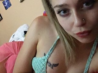 No.32 on Top Cam Models Online Now — bubblybubbles — 2026-06-19 23:00 UTC