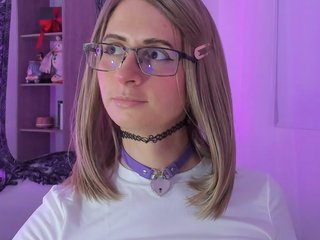 No.39 on Most Consistent Cam Models Today — EVELYNNN18 — 2026-06-17 07:15 UTC