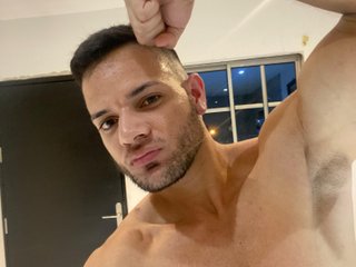 No.38 on Most Consistent Cam Models Today — FrezisYmuscle — 2026-06-23 21:45 UTC