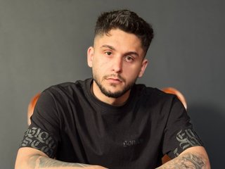 No.40 on Cam Models Making a Comeback — TroyWade — 2026-06-23 15:30 UTC