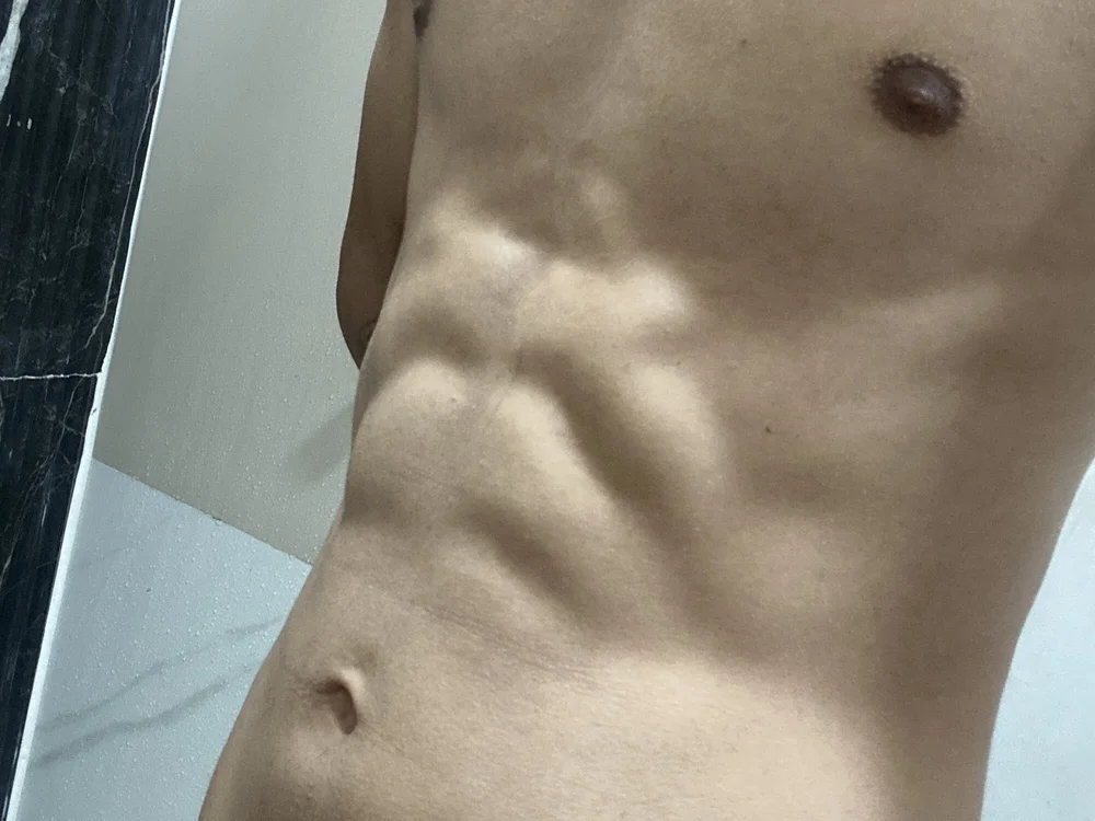 23cmderola21 is No.23 on Hottest Cam Models Online Right Now (2026-07-12 23:00 UTC)