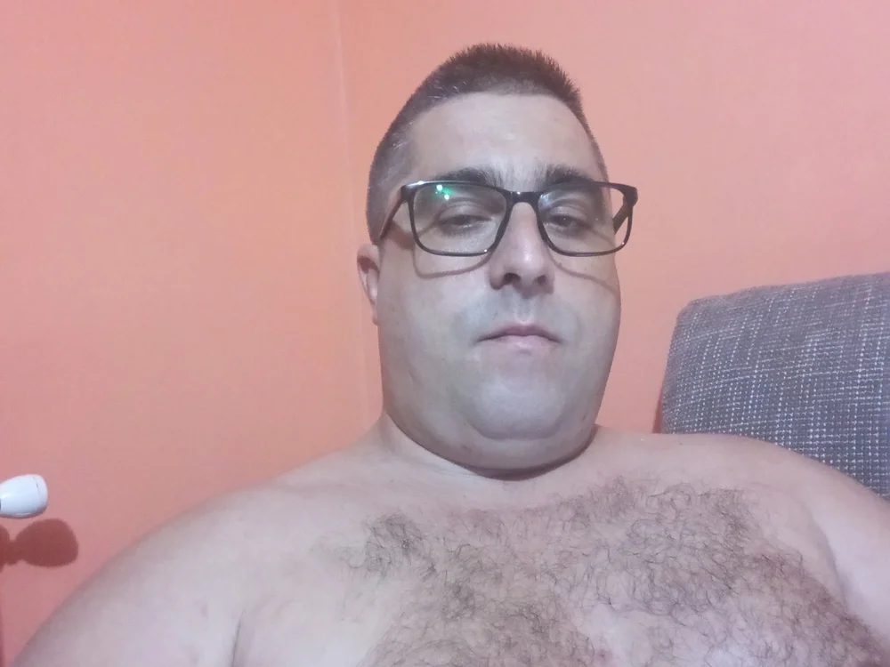 ADRIAN_ADI40 is No.17 on Rising Cam Models Today (2026-10-01 23:30 UTC)