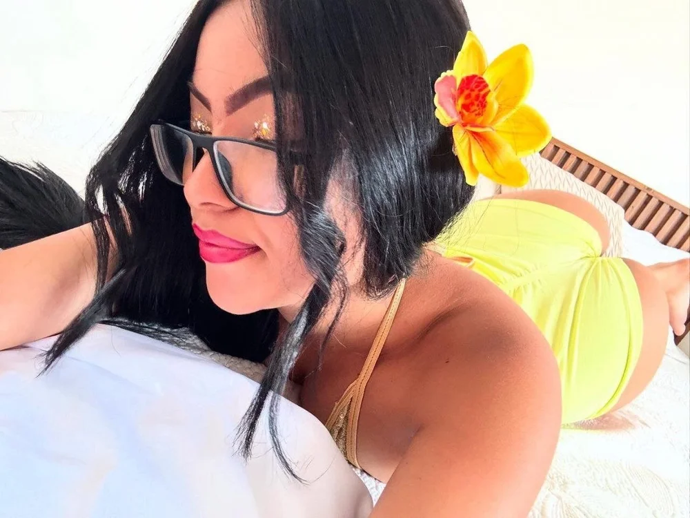 AlanaRamosss is No.31 on Rising Cam Models Today (2026-09-04 04:00 UTC)