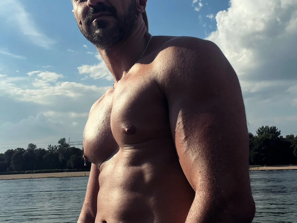 alejandrobg@xh is No.36 on Cam2Cam Sex Models Making a Comeback Today (2026-07-25 04:45 UTC)