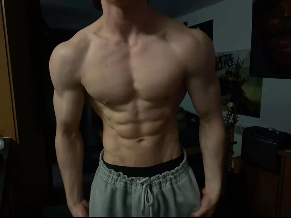 aleksandr17119 is No.39 on Top Cam Models This Month (2026-10-02 12:30 UTC)