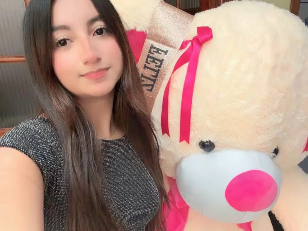No.15 on Top Cam Girls Rising Today — aly_golden_ — 2026-06-23 21:45 UTC