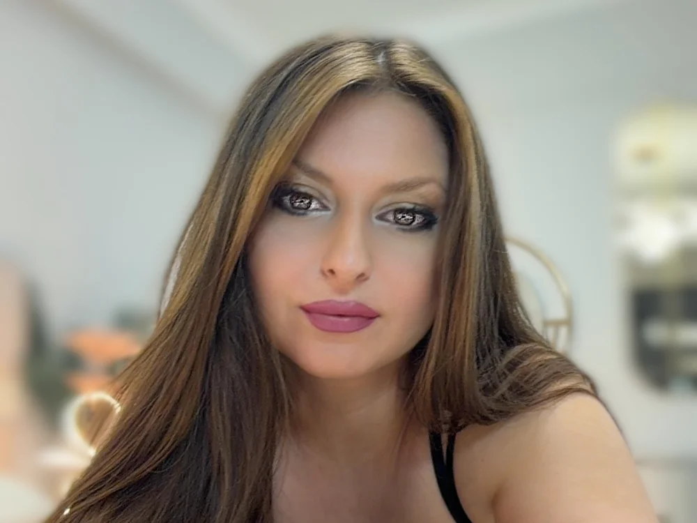 No.27 on Top Cam Girls Hot Right Now — angel_eyees — 2026-06-10 23:21 UTC
