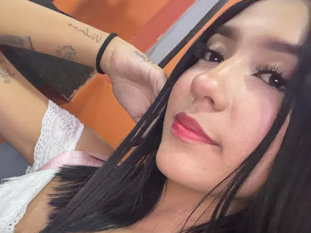 angelsofaurora is No.15 on Hottest Cam Models Online Right Now (2026-10-26 23:50 UTC)