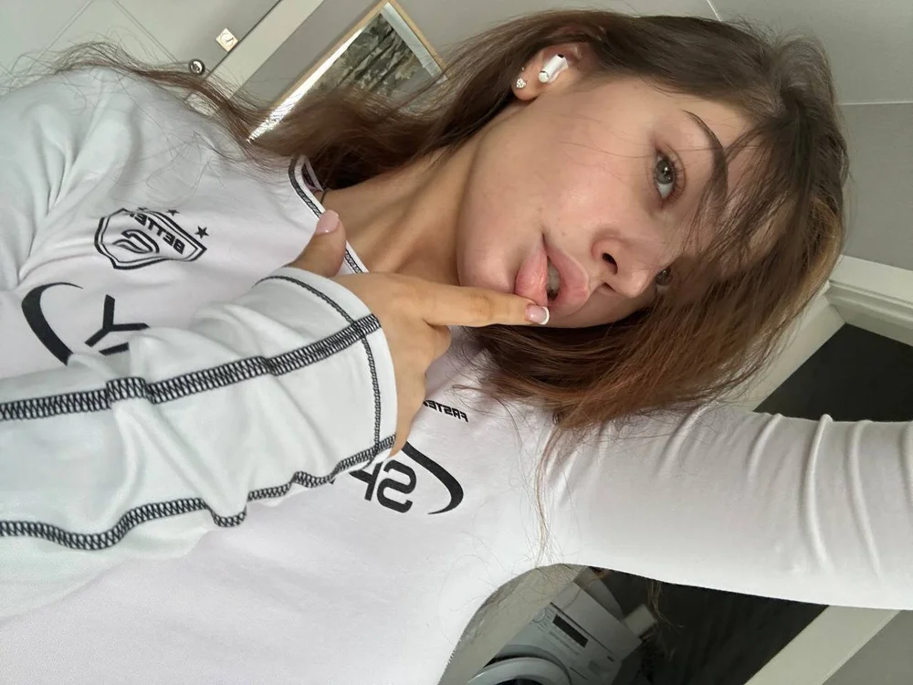 No.26 on Top Cam Girls Making a Comeback Today — Anna_Six — 2026-06-11 07:15 UTC