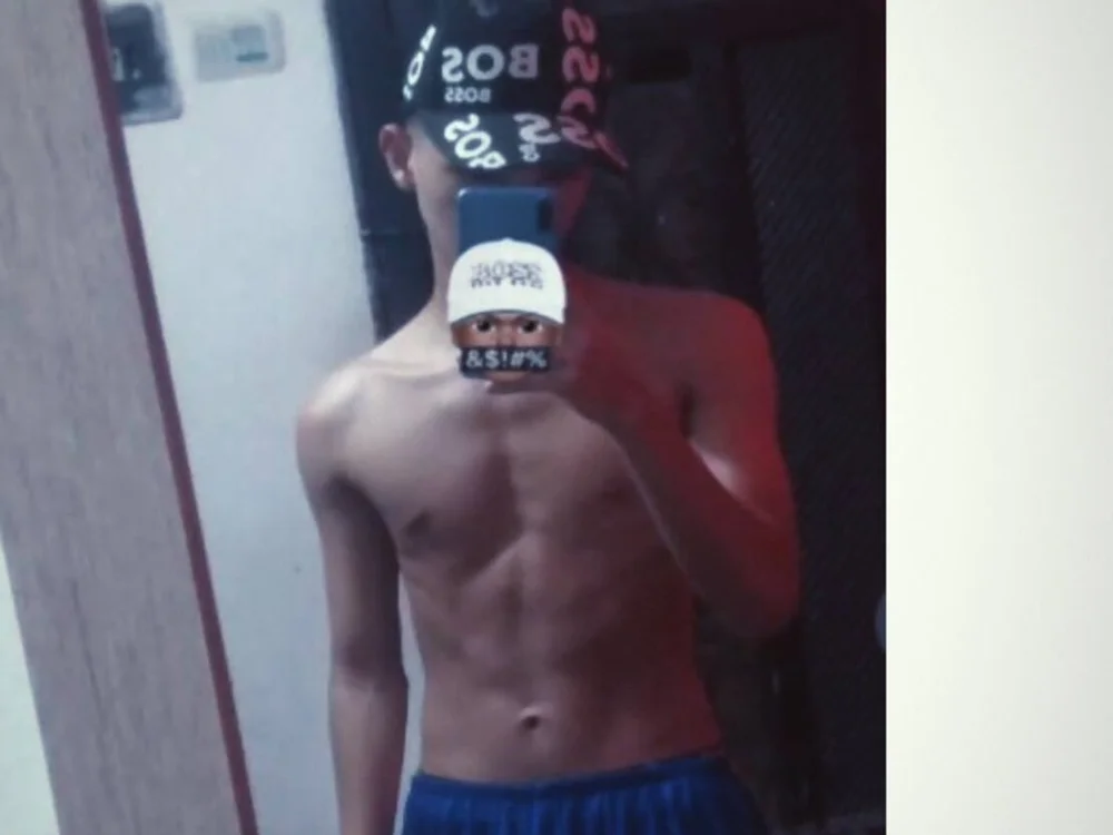 Araujo_1 is No.40 on Rising Cam Models Today (2026-09-09 21:48 UTC)