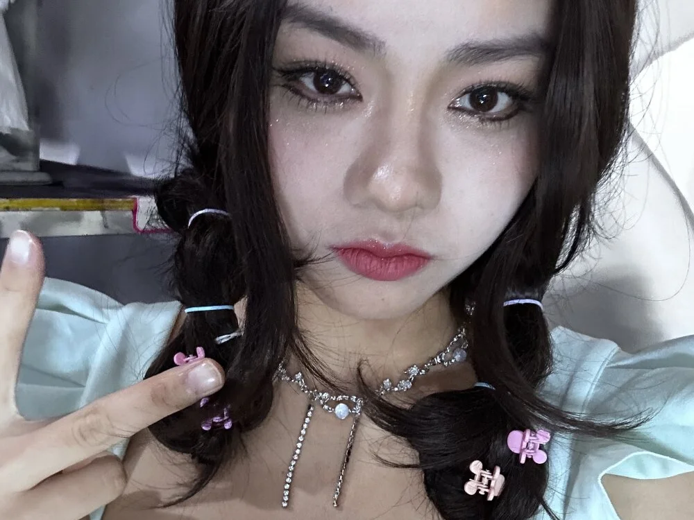 No.18 on Top Cam2Cam Sex Models by Peak Viewers Today — Asia-GoodLuck — 2026-06-23 21:45 UTC