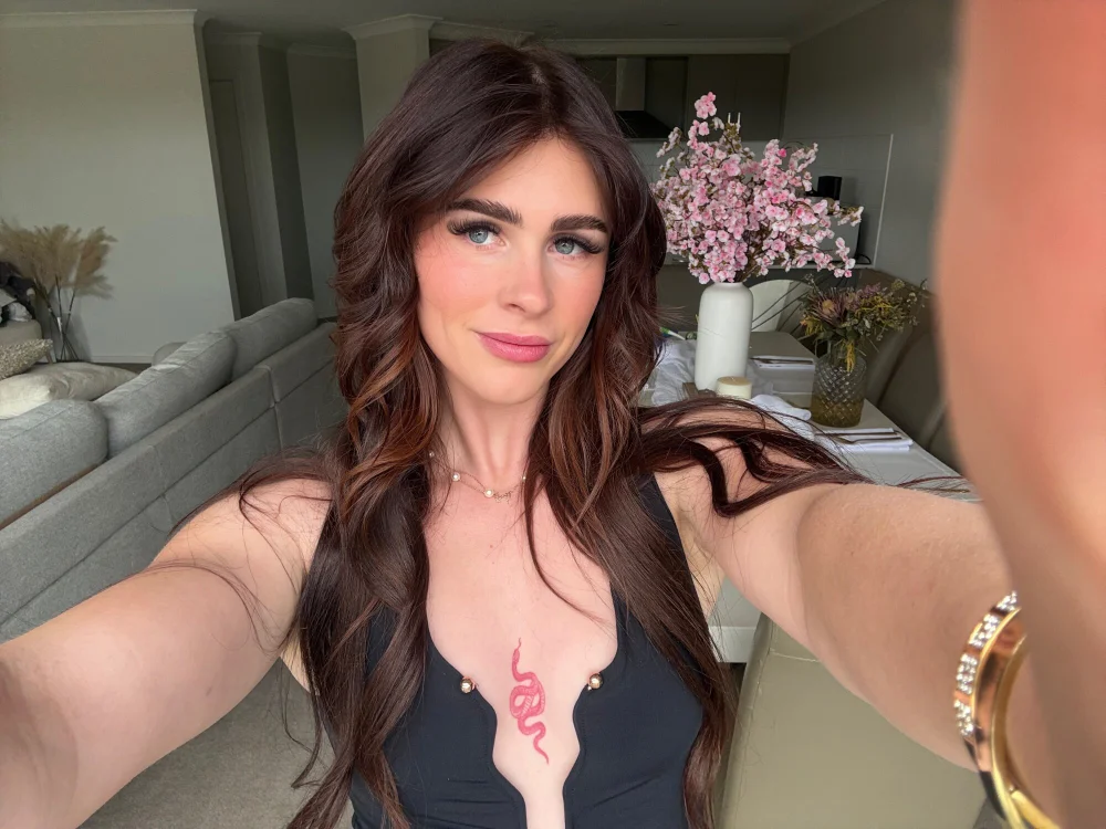 No.6 on Top Cam2Cam Sex Models Hot Right Now — aus_queen — 2026-06-10 02:00 UTC
