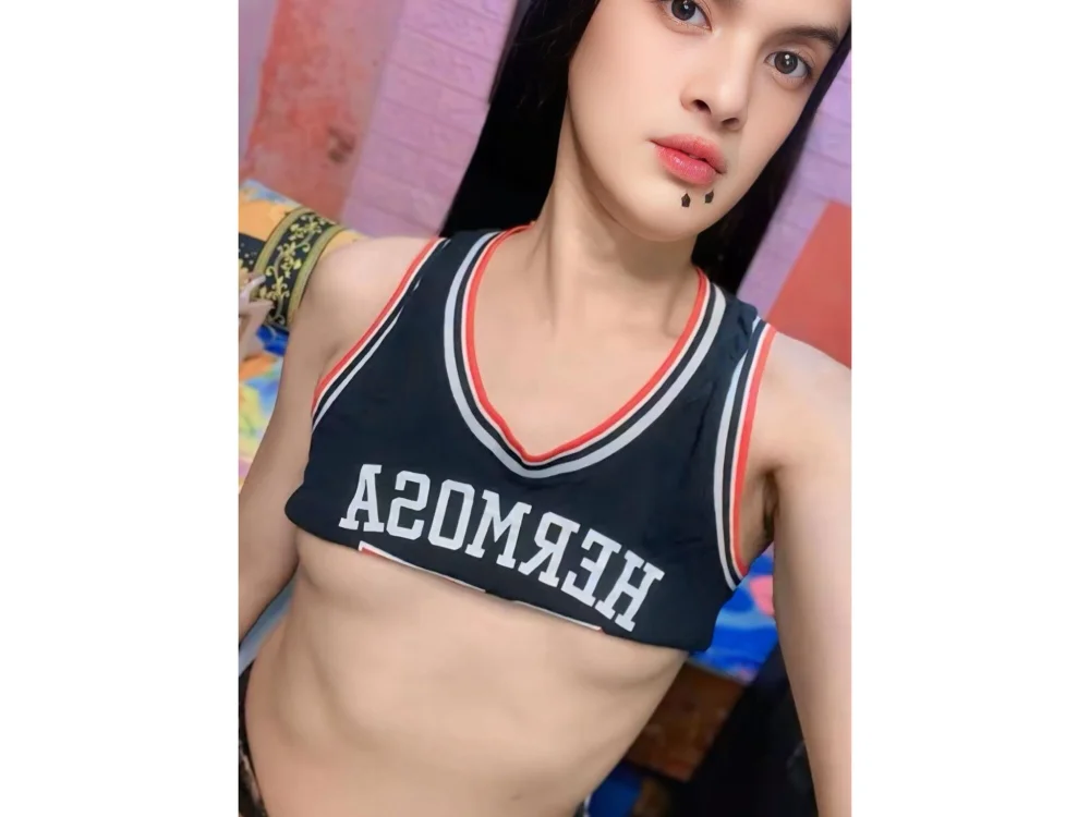 Bella_CiaoX is No.52 on Longest Asian Cam Sessions Today (2026-07-20 16:11 UTC)