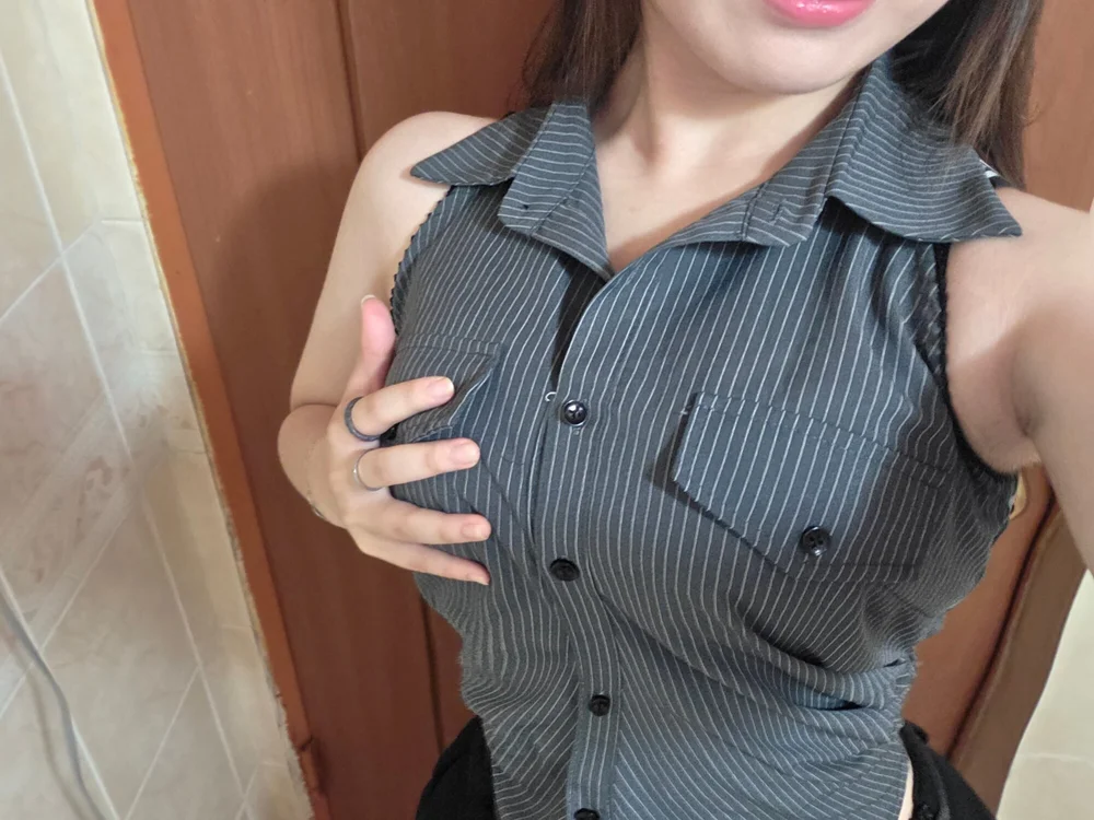 No.18 on Top Flirt Cams Hot Right Now — Berry_Chuu — 2026-06-17 13:30 UTC