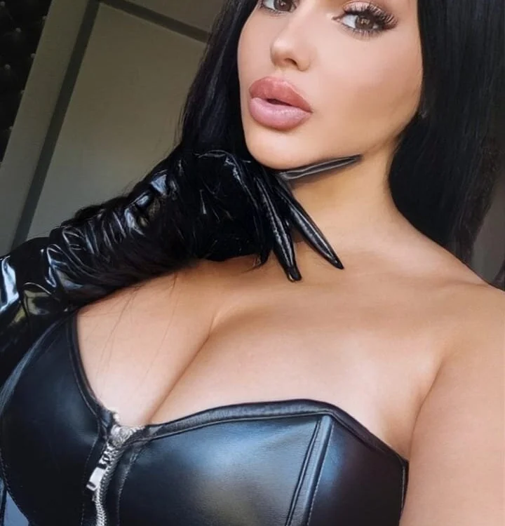 No.3 on Top Cam2Cam Sex Models Making a Comeback Today — Blackpearlx666 — 2026-06-23 21:45 UTC