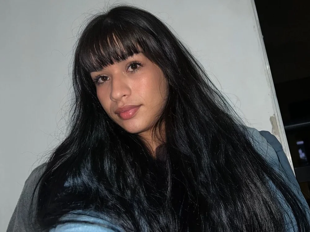 bloom_apple is No.40 on Cam Models Making a Comeback (2026-07-03 23:30 UTC)