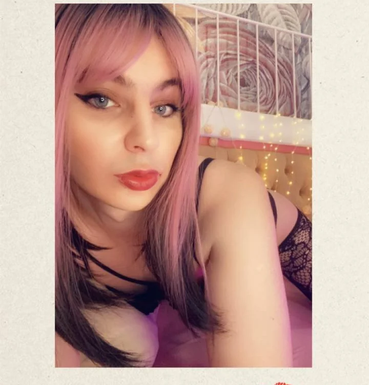 CharlizeTranny is No.24 on Hottest Trans Cams Right Now (2026-07-22 18:16 UTC)