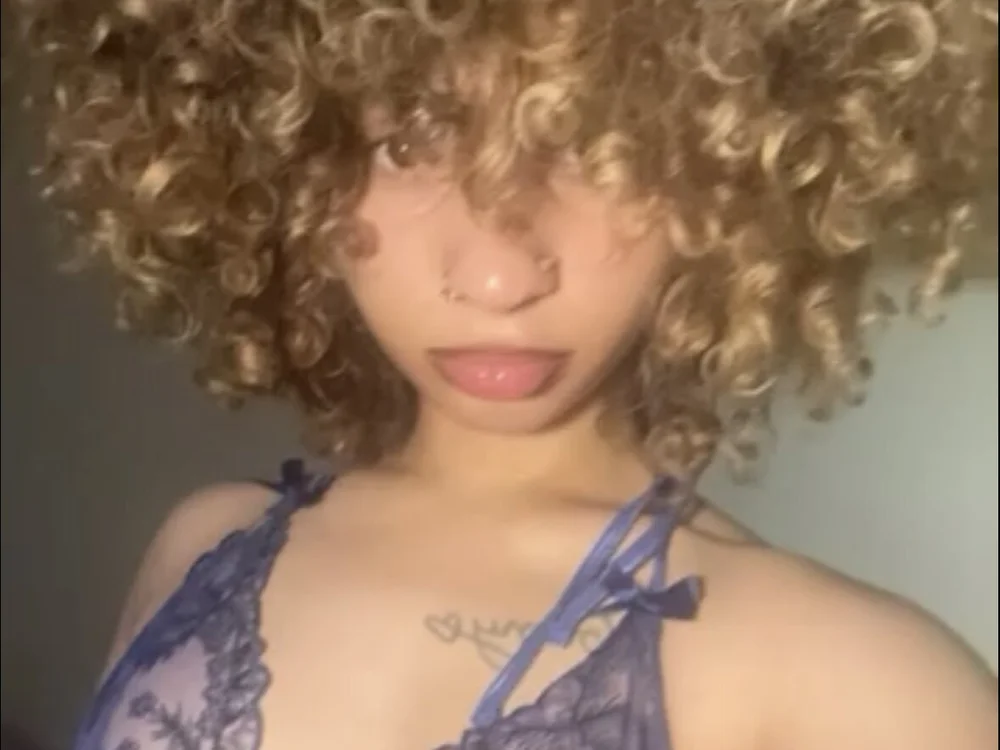 No.68 on Top Cam2Cam Sex Models Online Today — Creolegirl19 — 2026-06-23 18:01 UTC