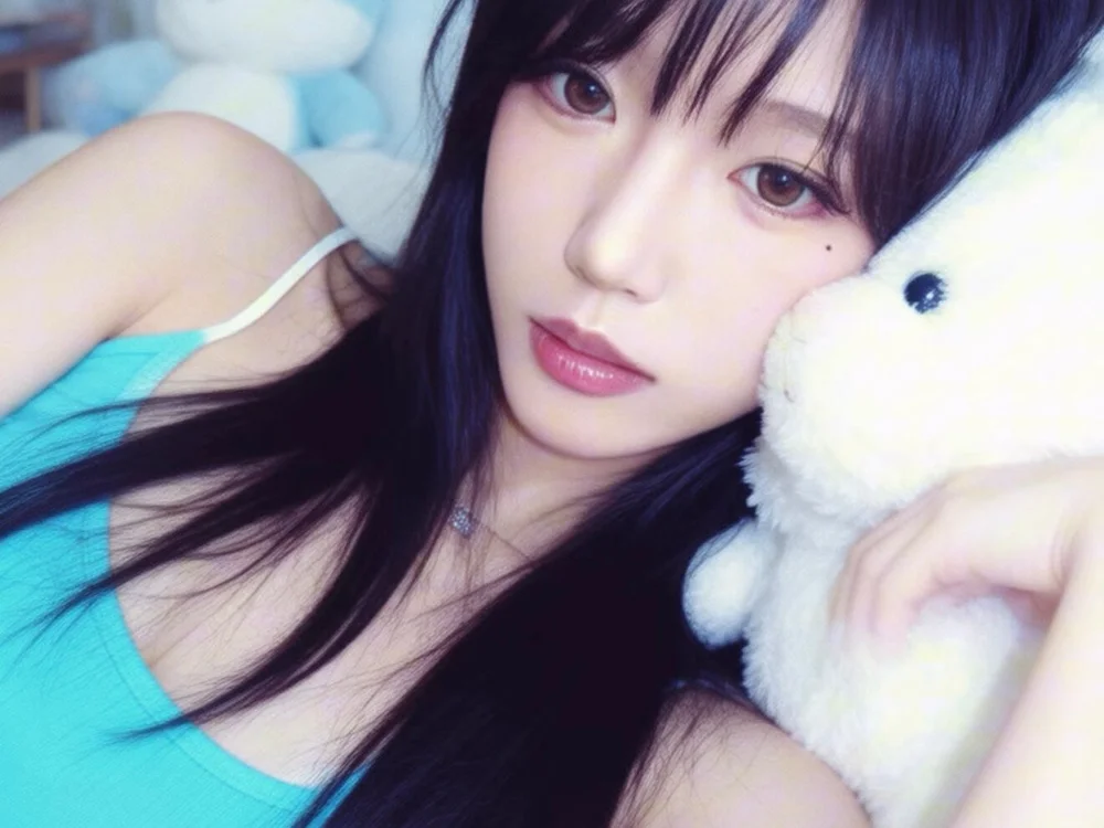 No.19 on Longest Live Cam Sessions Today — CSC-77 — 2026-06-19 23:00 UTC
