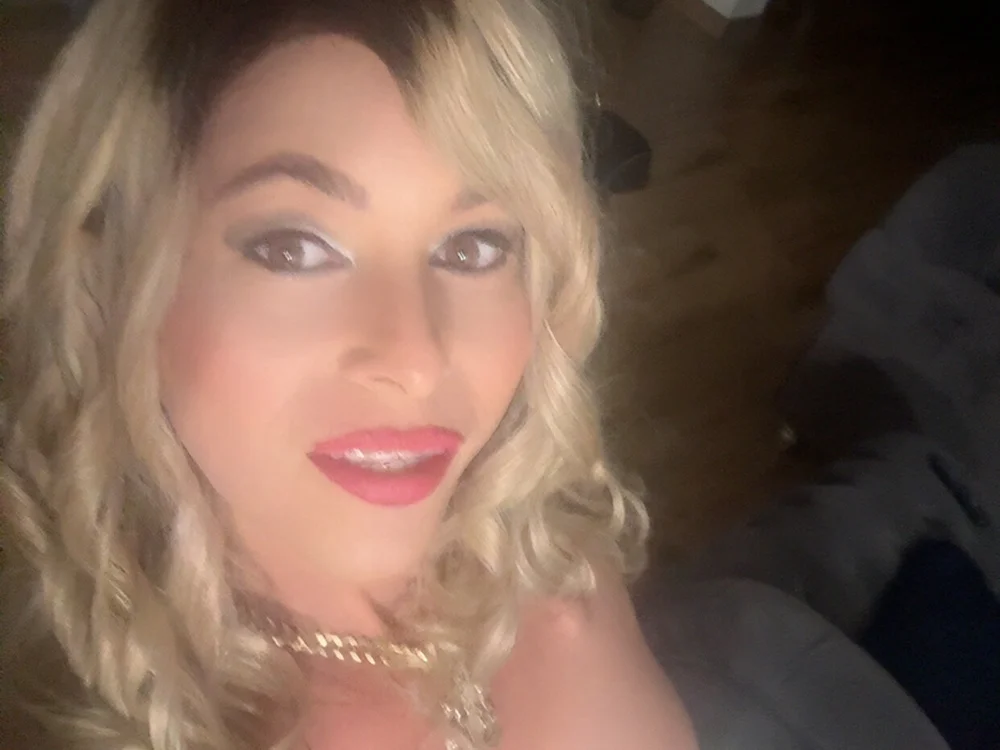 Cubanita123 is No.18 on Most Consistent Cam Models Today (2026-09-23 23:45 UTC)