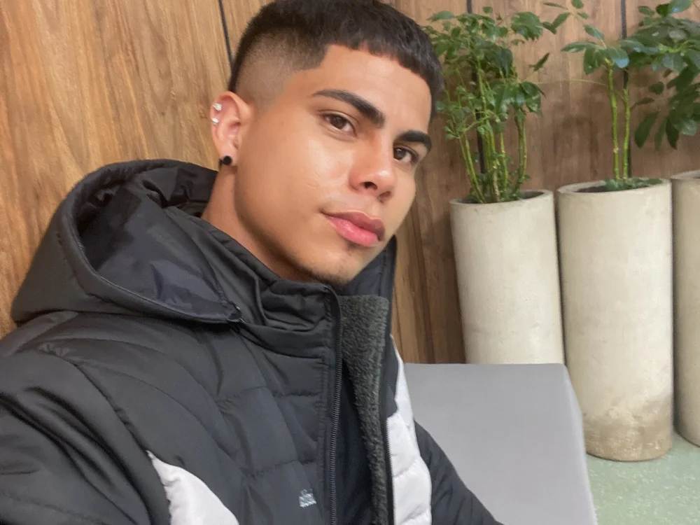 Danielkrdenass is No.15 on Hottest Cam Models Online Right Now (2026-07-03 23:30 UTC)